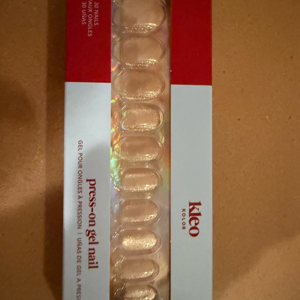Kleo Kolor Gold Press-On Gel Nails